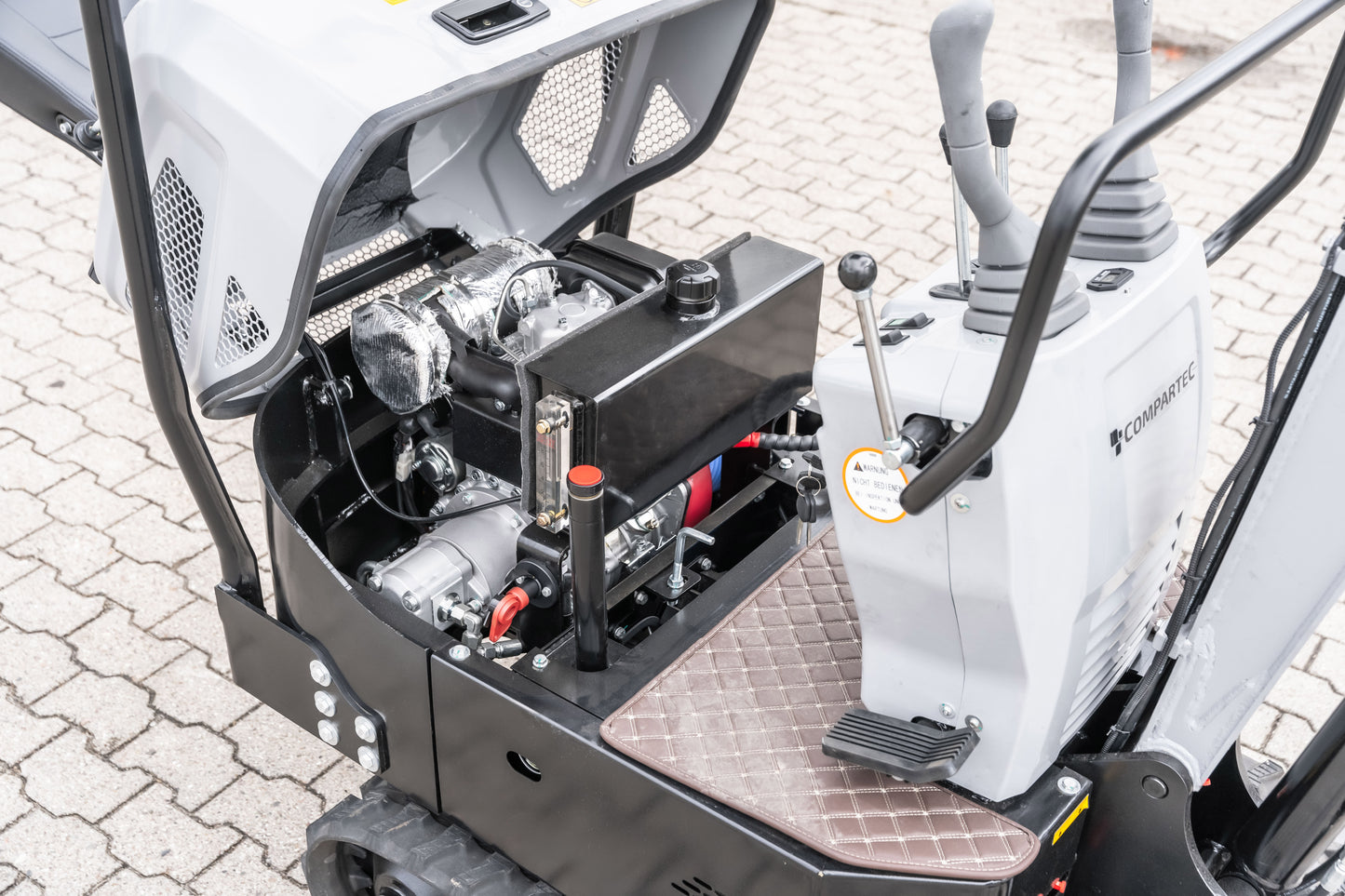 Bobmaster Basic diesel minigraver - 850 kg, inkl. skovlsæt