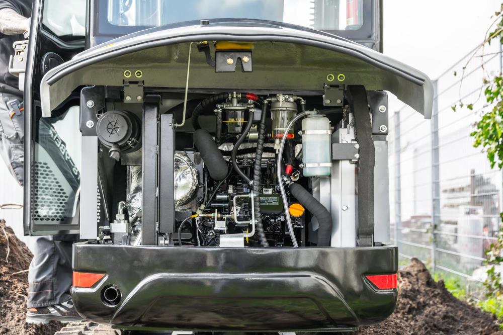 Bobmaster Premium diesel minigraver - 1900 kg med drejearm og joystick, inkl. skovlsæt