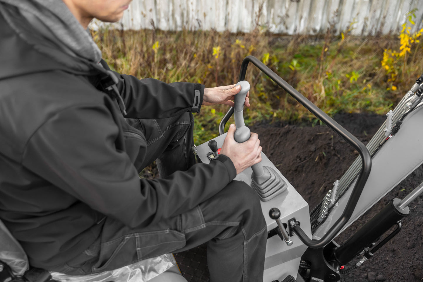 Bobmaster Pro diesel minigraver - 890 kg med drejearm, inkl. skovlsæt
