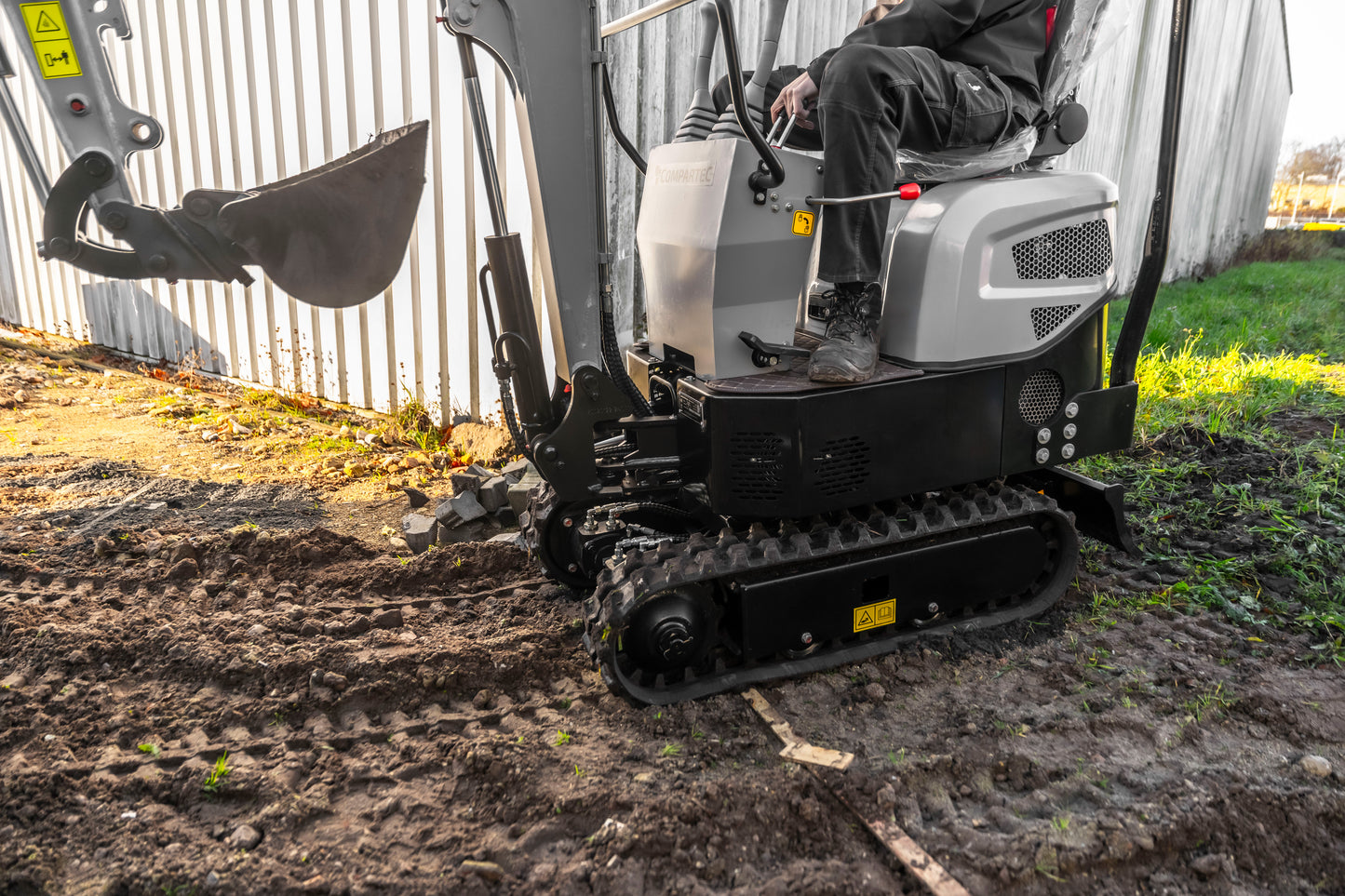 Bobmaster Pro diesel minigraver - 890 kg med drejearm, inkl. skovlsæt