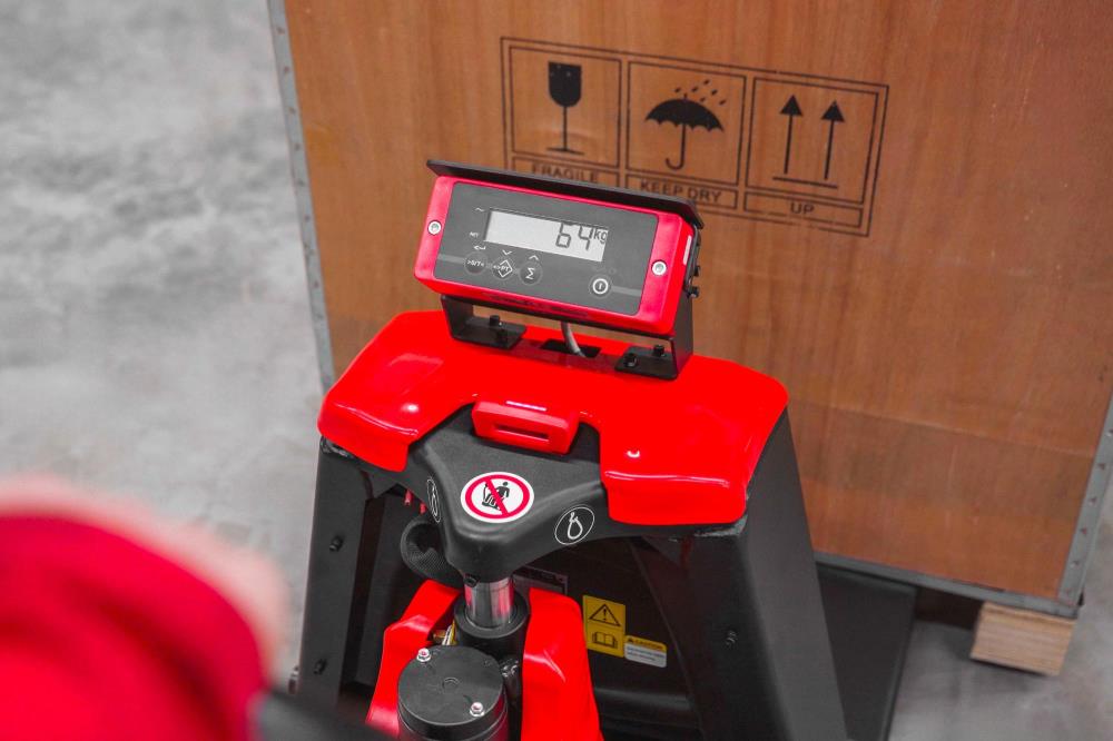ForkLion PREMIUM El-palleløfter med vægt og støttehjul, 1500 kg kapacitet, inkl. batteri og oplader