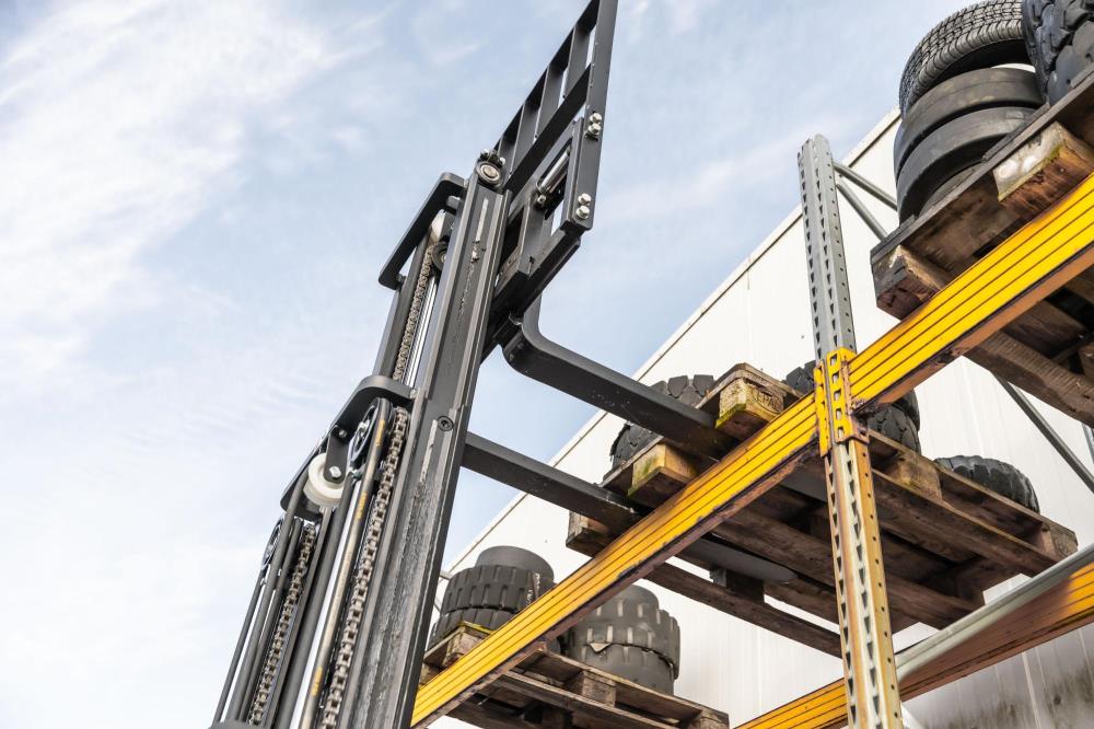 CSX30 - El gaffeltruck 4-hjulet, kapacitet 3000 kg, løftehøjde 4800 mm, Li-ion batteri