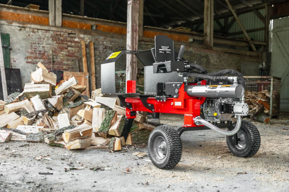 WoodMaster CWM12B – 12 ton benzin brændekløver (vandret)
