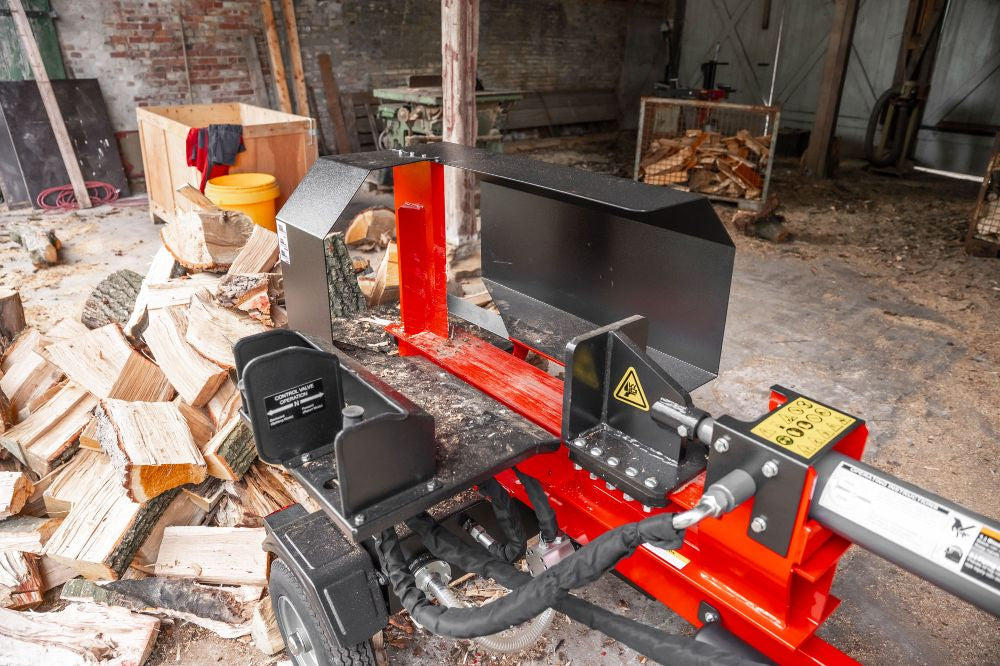 WoodMaster CWM22B – 22 ton benzin brændekløver (vandret)