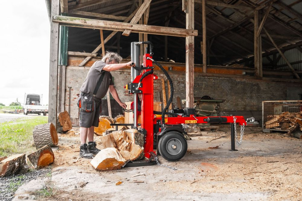WoodMaster CWM35B – 35 ton benzin brændekløver (lodret)