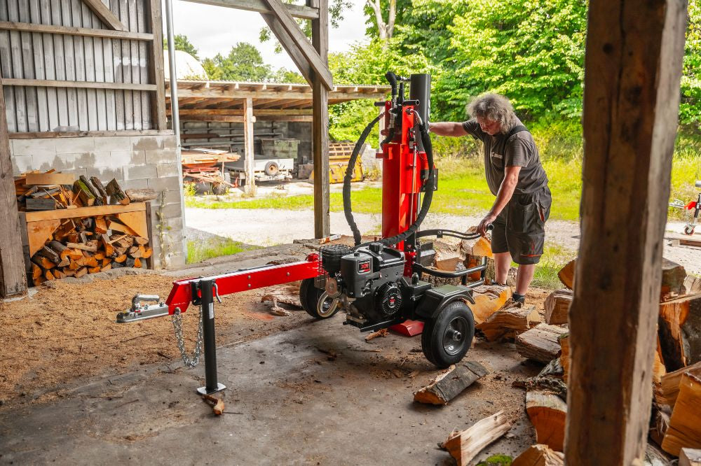 WoodMaster CWM35B – 35 ton benzin brændekløver (lodret)