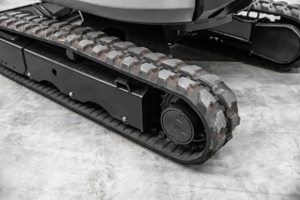 Bobmaster Ultimate diesel minigraver - 2680 kg med drejearm og joystick, inkl. skovlsæt