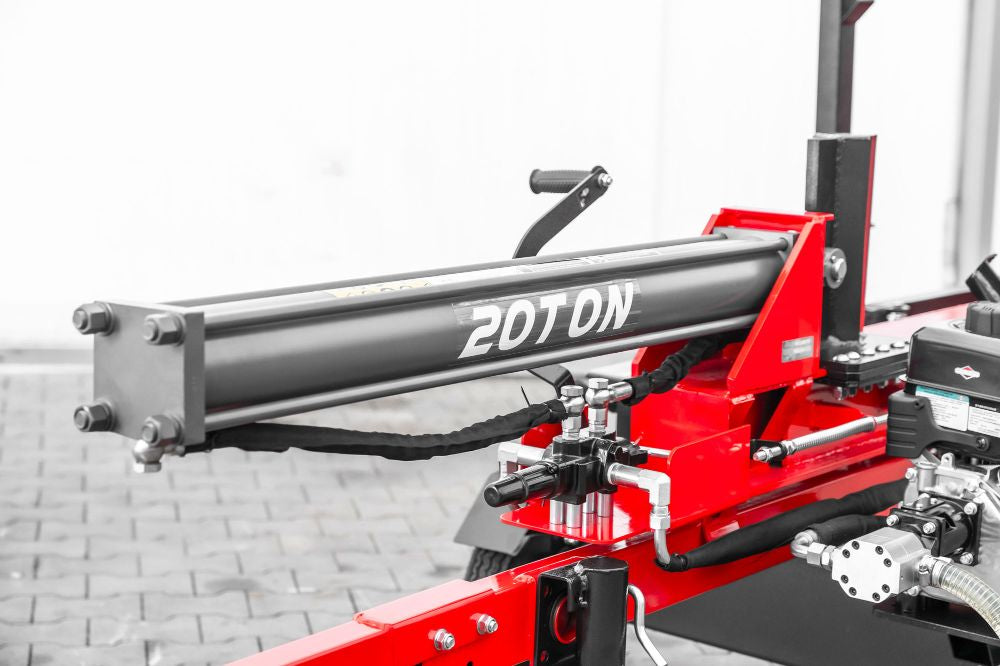 WoodMaster CWM20B – 20 ton benzin brændekløver (lodret)