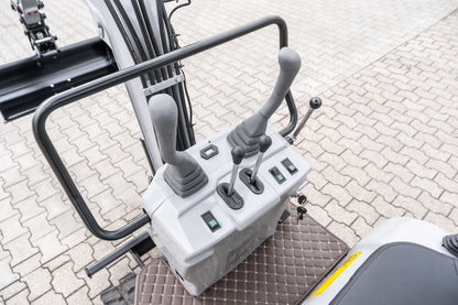 Bobmaster Basic diesel minigraver - 850 kg, inkl. skovlsæt