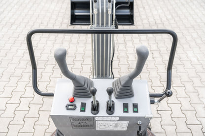 Bobmaster Pro diesel minigraver - 890 kg med drejearm, inkl. skovlsæt