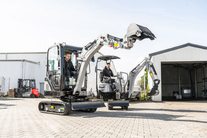 Bobmaster Plus diesel minigraver - 970 kg med drejearm og justerbar undervogn, inkl. skovlsæt