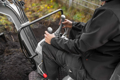 Bobmaster Basic diesel minigraver - 850 kg, inkl. skovlsæt