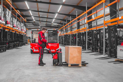 ForkLion PREMIUM El-palleløfter med vægt og støttehjul, 1500 kg kapacitet, inkl. batteri og oplader