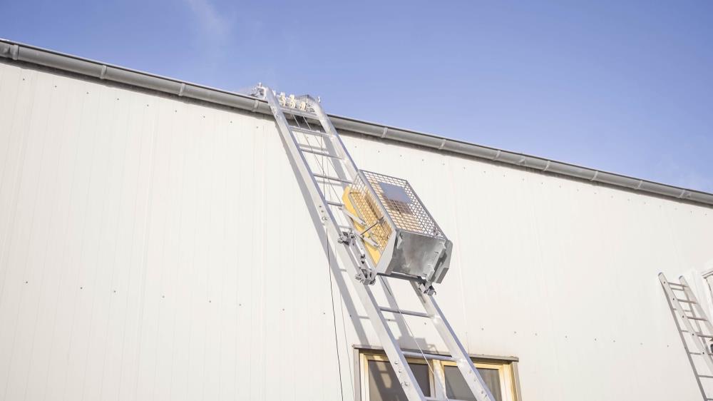 RoofClimber materialelift – Effektiv materialetransport op til 21 meter