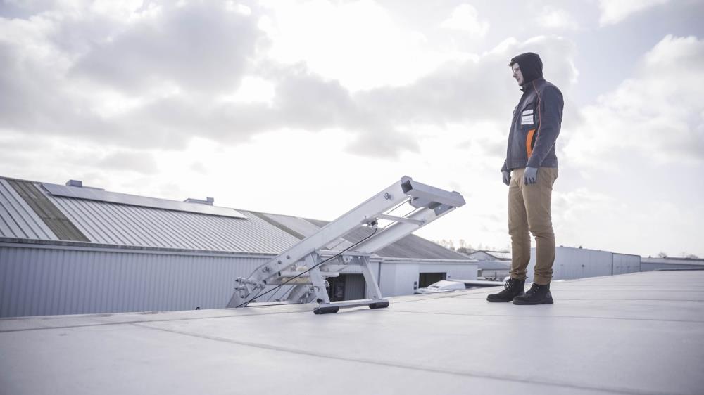 SolarClimber solcellelift – Effektiv transport af solpaneler op til 21 meter