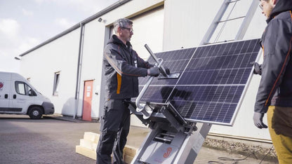 SolarClimber solcellelift – Effektiv transport af solpaneler op til 21 meter