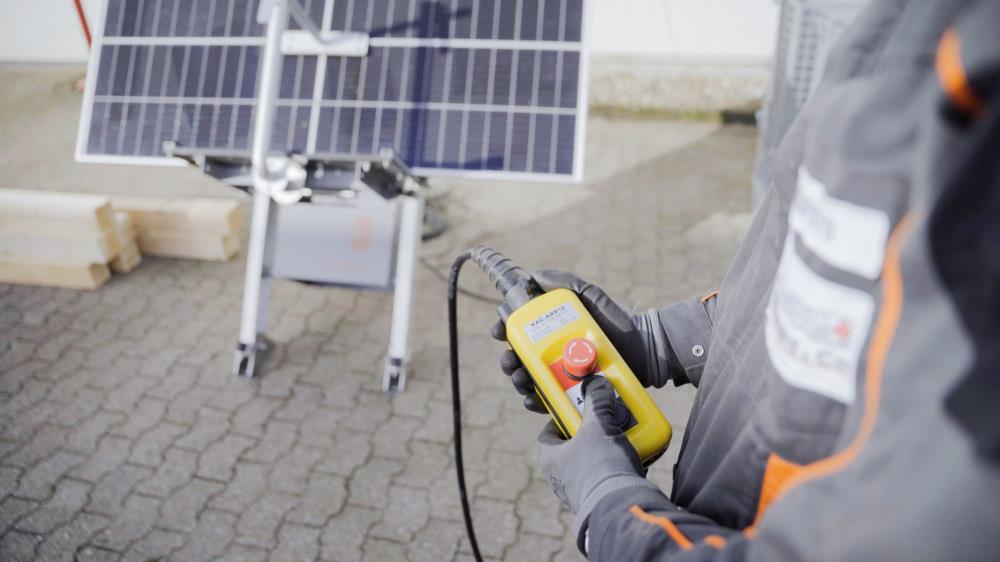 SolarClimber solcellelift – Effektiv transport af solpaneler op til 21 meter