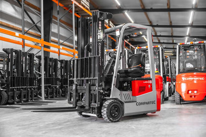 CSX18-3 – El gaffeltruck 3-hjulet, kapacitet 1800 kg, løftehøjde 4800 mm, Li-ion batteri