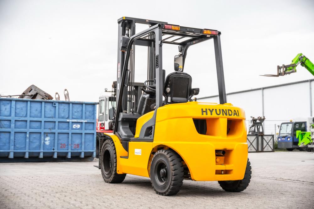 Hyundai 30D-7 diesel-gaffeltruck - 3000 kg, 4000 mm - brugt - billede 4