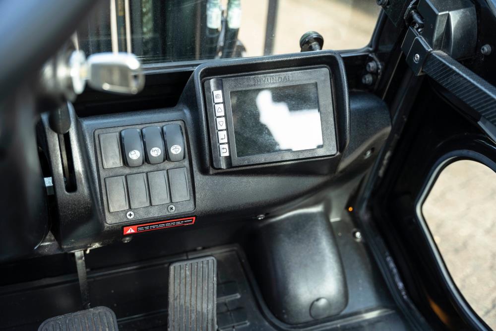 Hyundai 30D-9E diesel-gaffeltruck - 3000 kg, 4700 mm - brugt, billede 4