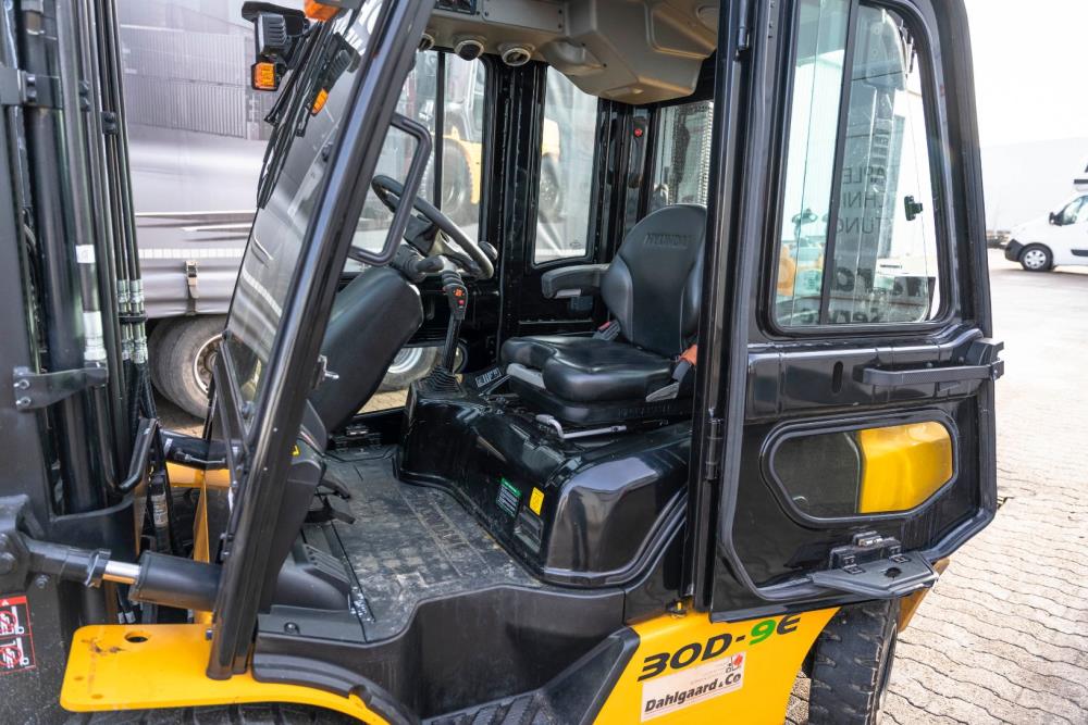 Hyundai 30D-9E diesel-gaffeltruck - 3000 kg, 4700 mm - brugt, billede 3