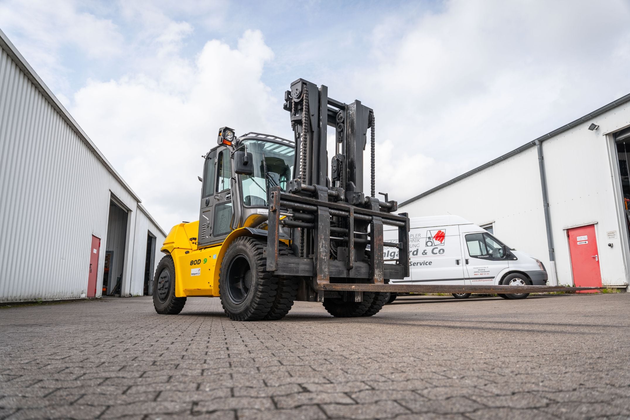 Hyundai 80D-9 diesel-gaffeltruck - 8000 kg, 5070 mm - brugt, billede 1