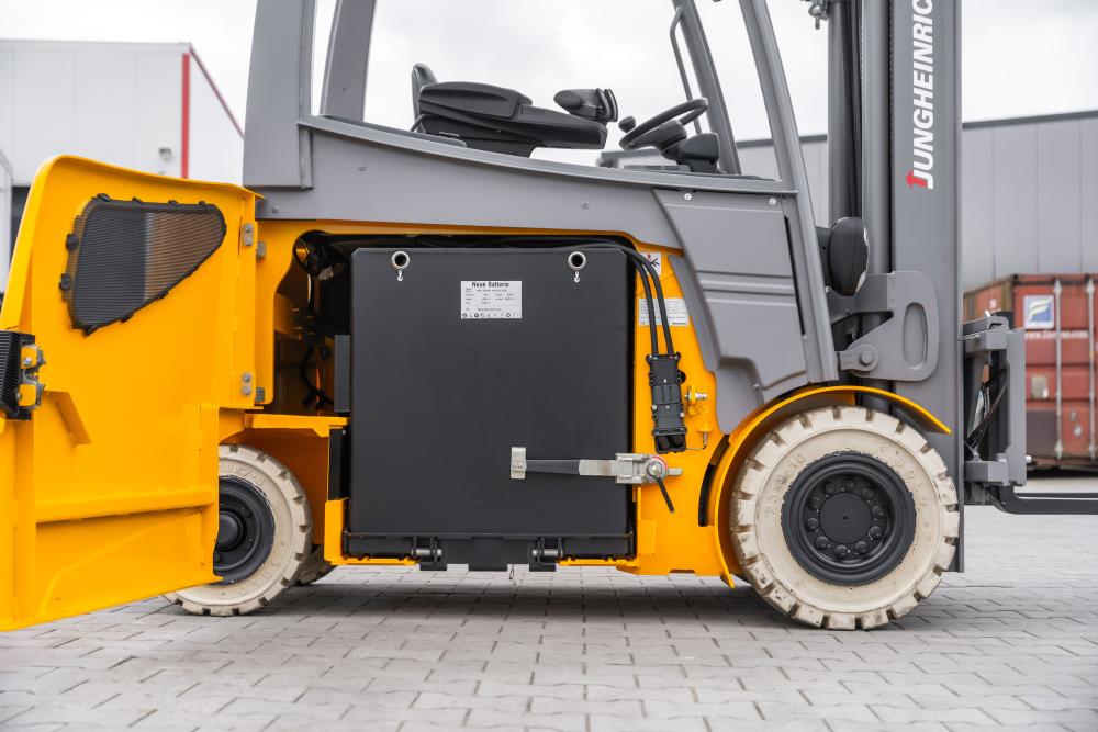 Jungheinrich EFG 425 k el-gaffeltruck - 2500 kg, 4700 mm, årg. 2015 - brugt, billede 4