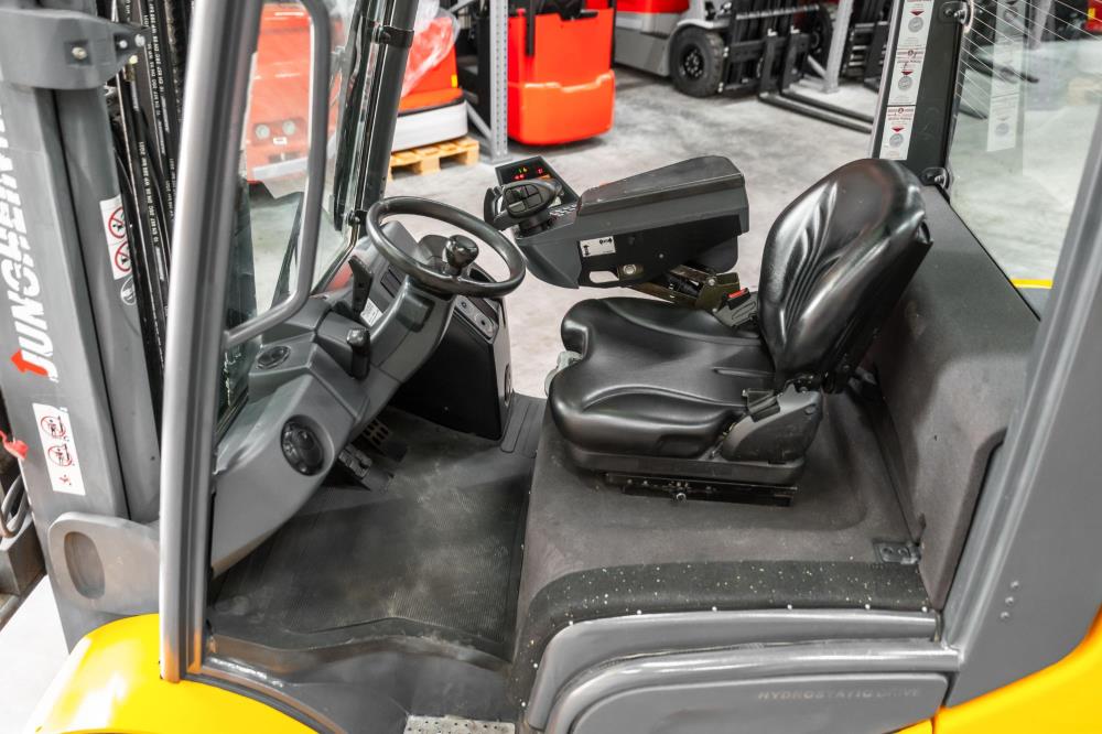 Jungheinrich TFG 430S gas/LPG-gaffeltruck - 3000 kg, 4400 mm - brugt - billede 6