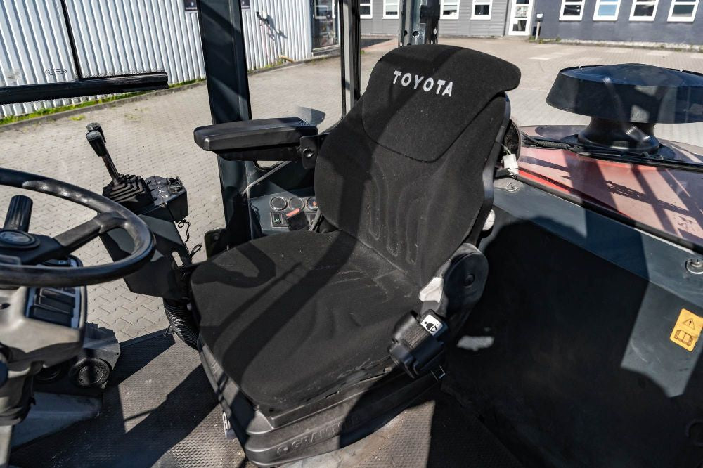 Kalmar DCE 100-6 brugt diesel-gaffeltruck - billede 6