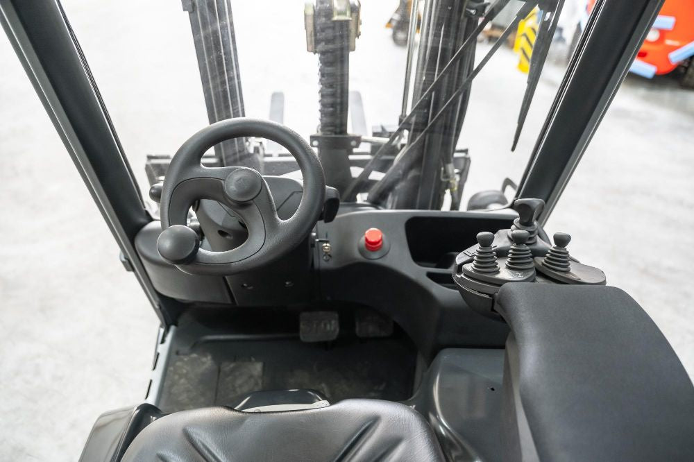 Linde E 12-02 el-gaffeltruck - 1200 kg, 2945 mm - brugt, billede 6