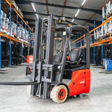 Linde E 12-01 el-gaffeltruck - 1200 kg, 3150 mm - brugt - billede 2