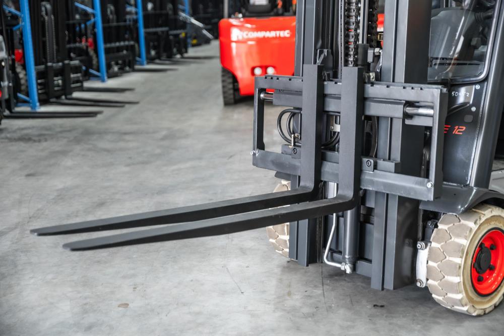 Linde E 12-01 el-gaffeltruck - 1200 kg, 3150 mm - brugt - billede 10