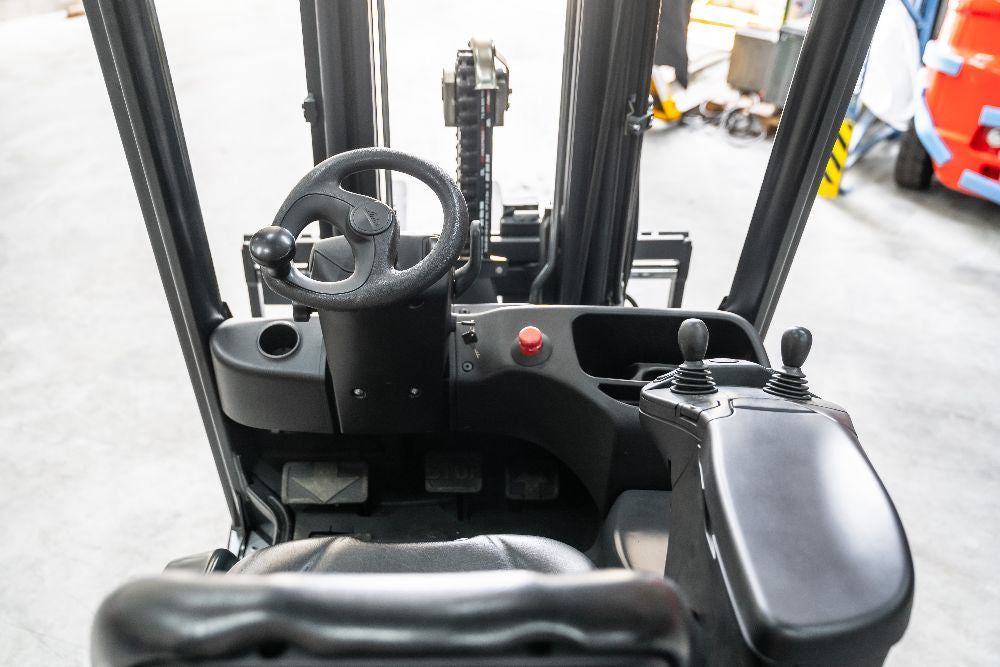Linde E 14-01 el-gaffeltruck - 1400 kg, 4100 mm - brugt, billede 4
