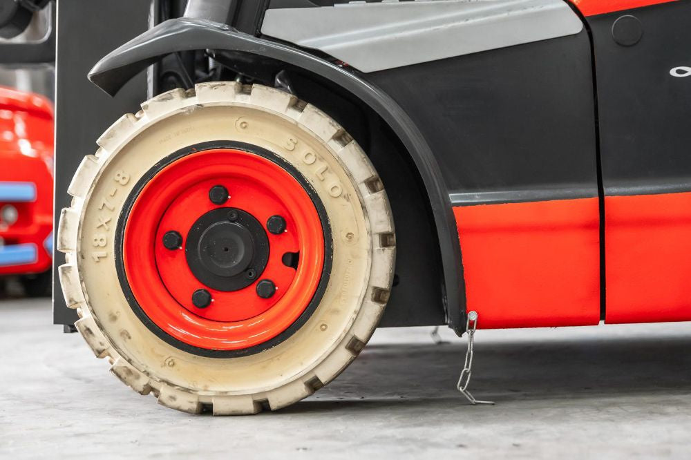 Linde E 15-02 el-gaffeltruck - 1500 kg, 2795 mm - brugt, billede 5