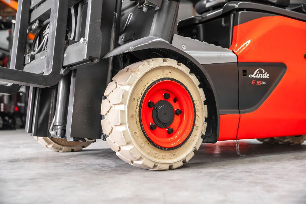 Linde E 16 C-01 el-gaffeltruck - 1600 kg, 4255 mm - brugt, billede 6