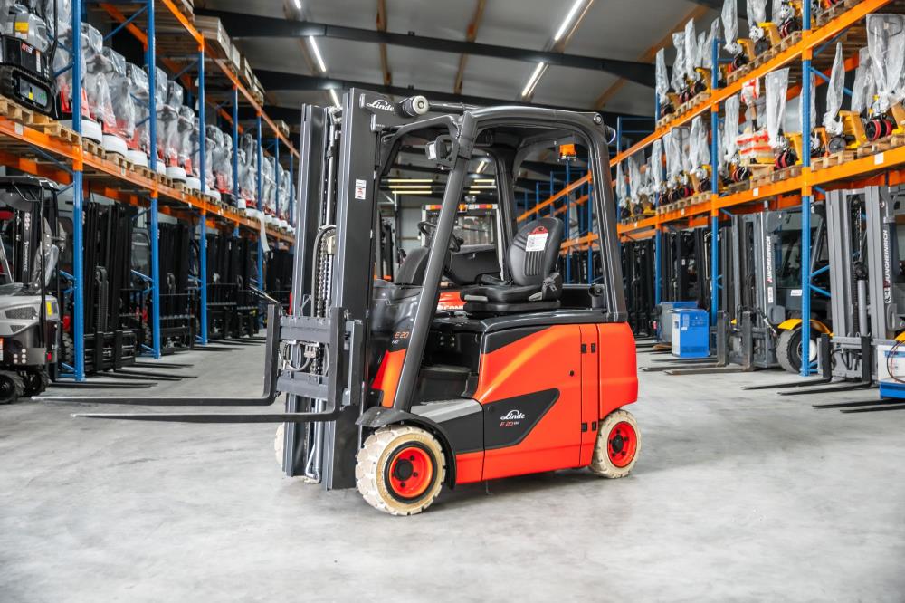 LINDE E 20 PH-02 el-gaffeltruck - 2000 kg, 4625 mm - brugt - billede 2