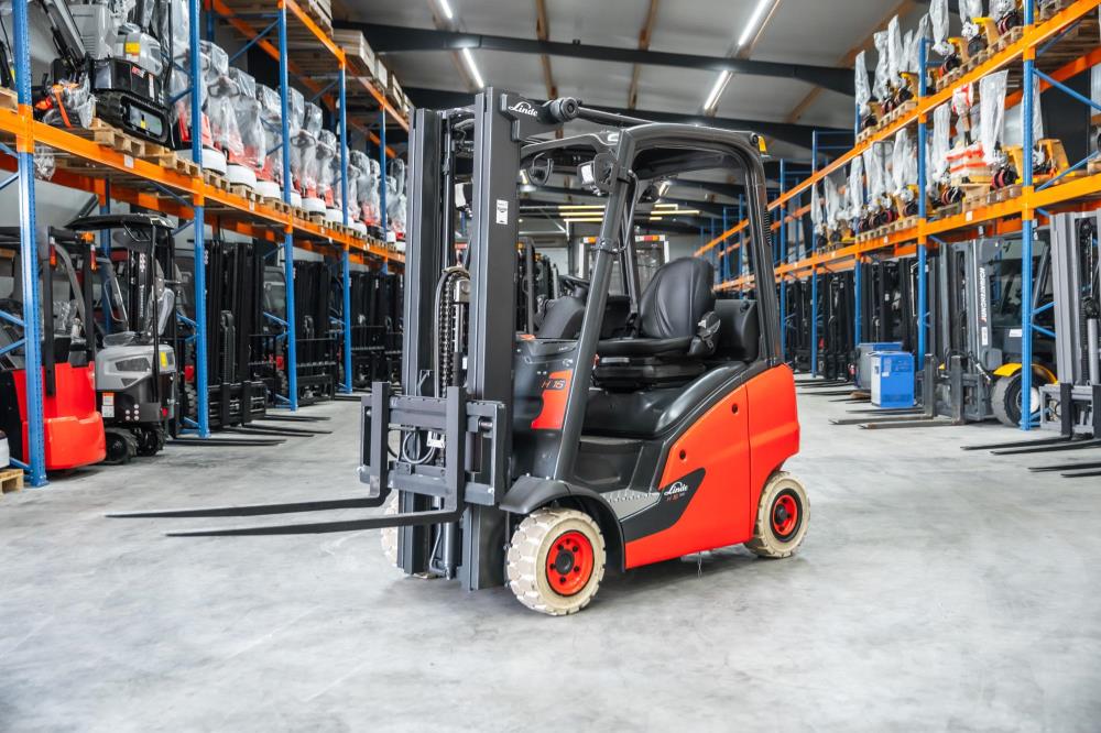 Linde H 16 D-01 diesel-gaffeltruck - 1600 kg, 4770 mm, årg. 2016 - brugt, billede 2