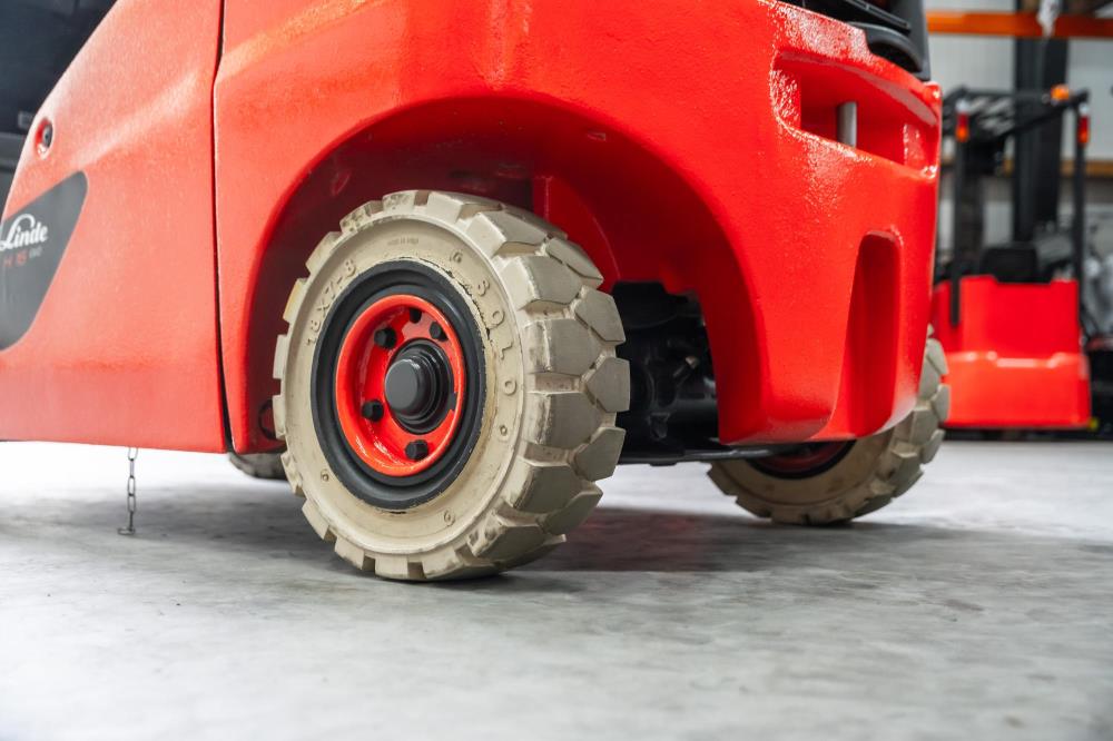Linde H 16 D-01 diesel-gaffeltruck - 1600 kg, 4770 mm, årg. 2016 - brugt, billede 5
