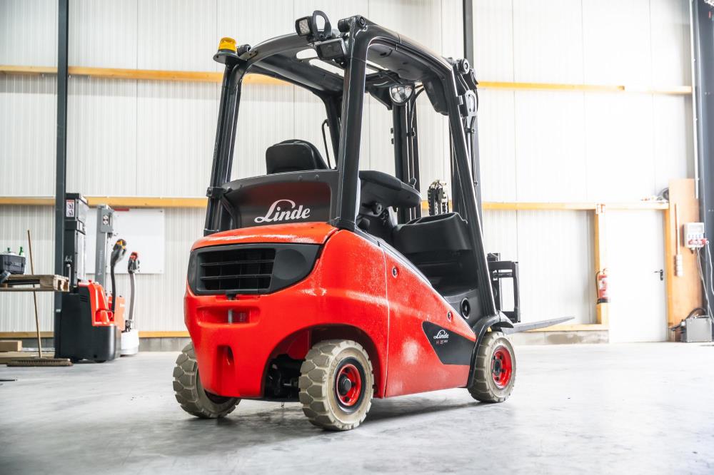 Linde H 16 D-01 diesel-gaffeltruck - 1600 kg, 4770 mm, årg. 2016 - brugt, billede 3