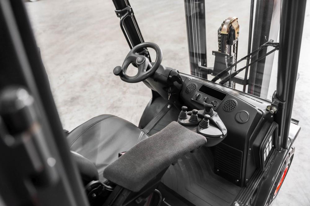 Linde H 25D-01 diesel-gaffeltruck - 2500 kg, 3200 mm - brugt - billede 5