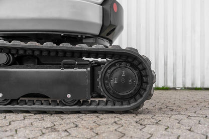 Bobmaster Ultimate diesel minigraver - 2680 kg med drejearm og joystick, inkl. skovlsæt