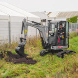 Bobmaster Ultimate diesel minigraver - 2680 kg med drejearm og joystick, inkl. skovlsæt