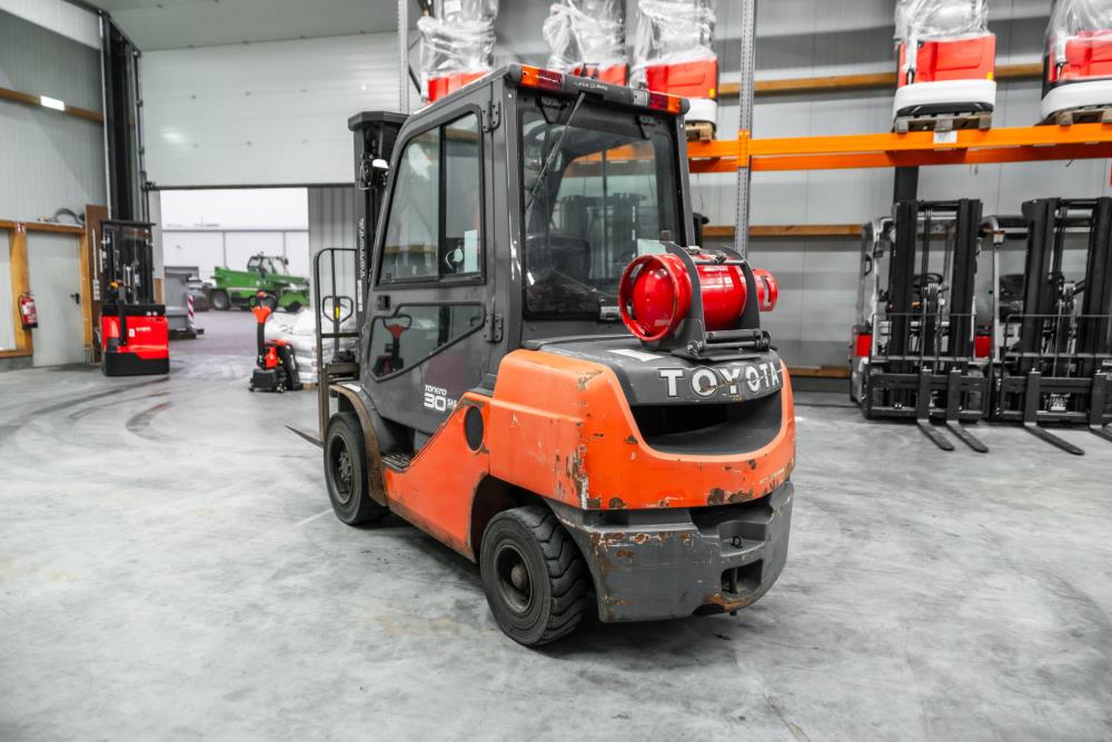 Toyota 02-8FGF30 gas/LPG-gaffeltruck - 3000 kg, 4700 mm - brugt - billede 7