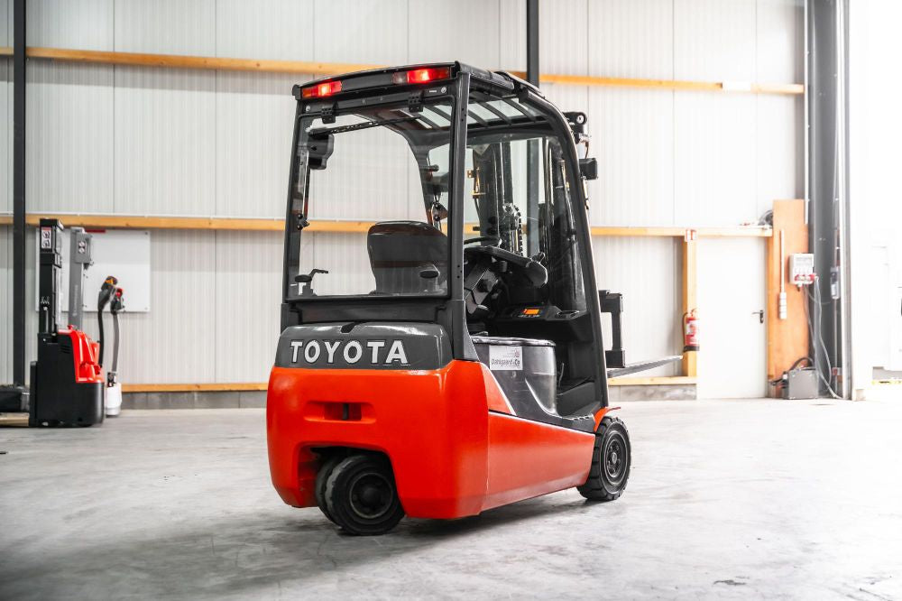 Toyota 8FBE15T el-gaffeltruck - 1500 kg, 4700 mm - brugt, billede 2