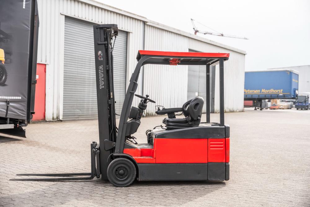 Toyota FBEF16 el-gaffeltruck - 1600 kg, 5500 mm - brugt - billede 4