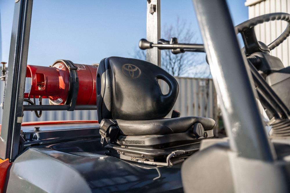 Toyota 02-7FG35 gas-gaffeltruck - 4000 kg, 3000 mm - brugt - billede 5